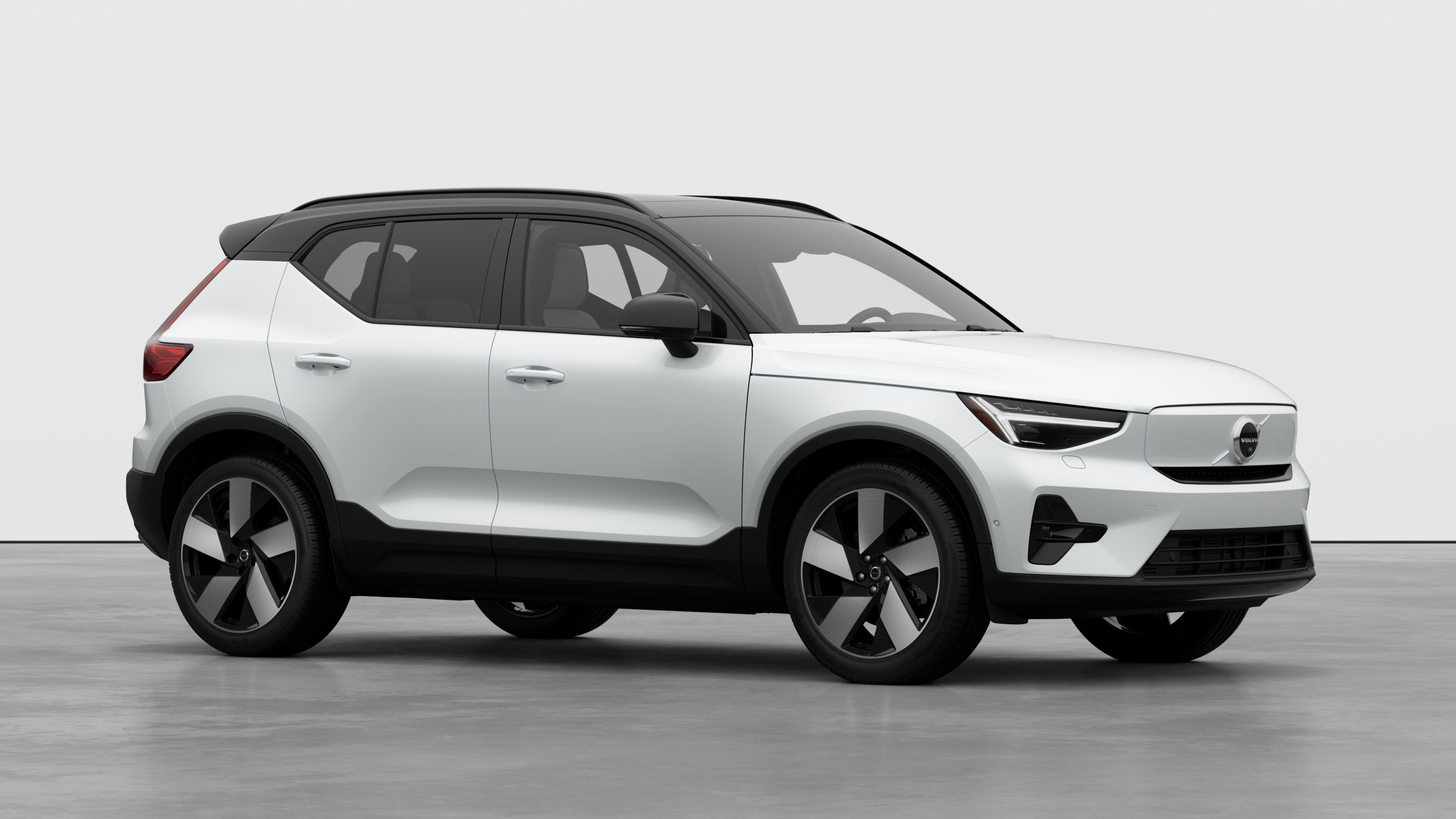 2026 Volvo EX40