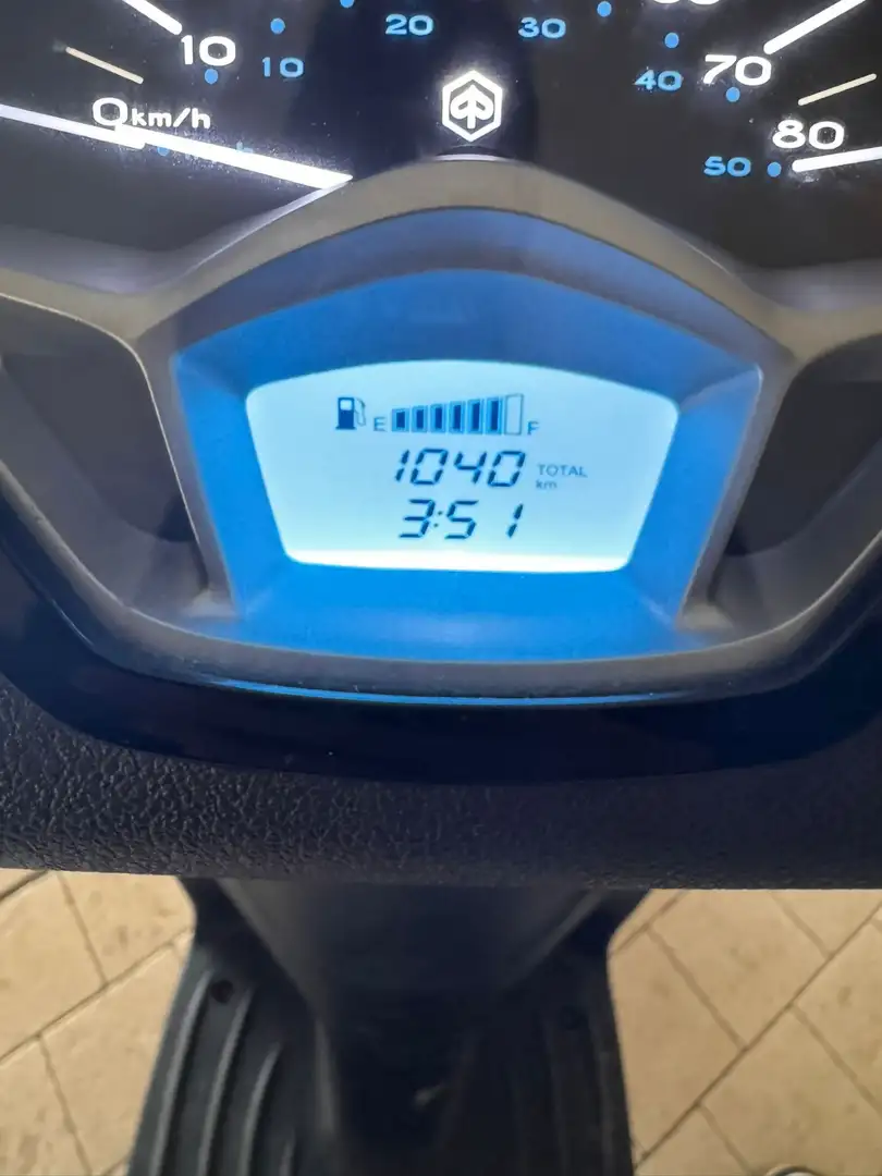 Piaggio Liberty 50 Modello Liberty 50 s completo di bauletto. - 2