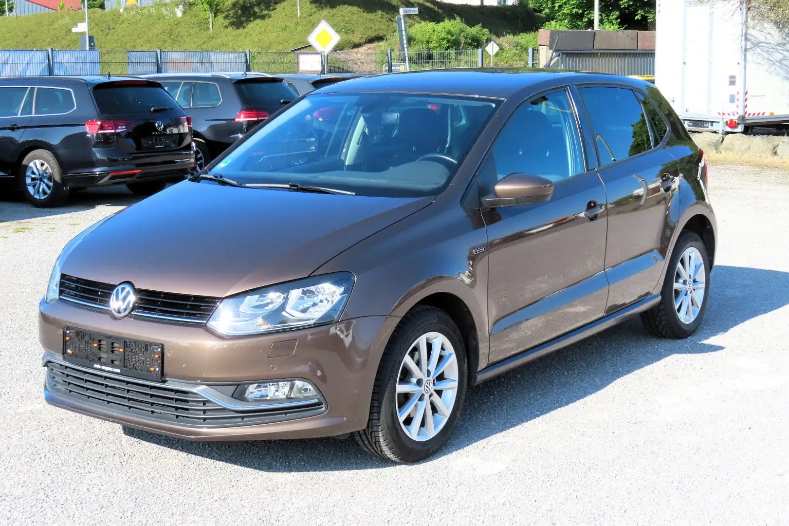 Volkswagen Polo V 4-türig"Lounge"Klimaaut Sitzheiz 1.Hd Eu6 Brun - 1