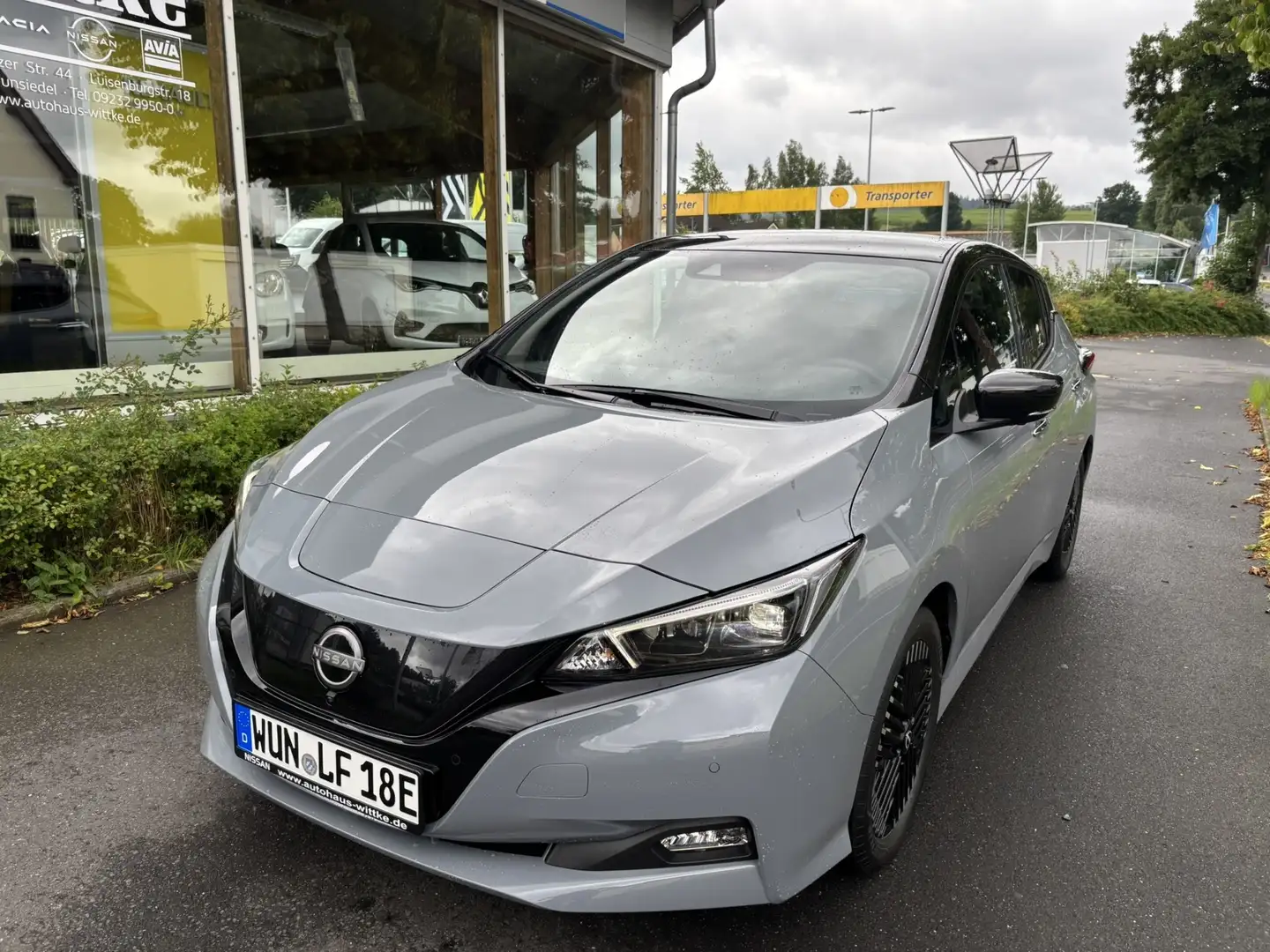 Nissan Leaf (ZE1) MY22 N-Connecta Winterpaket LED Zwart - 1