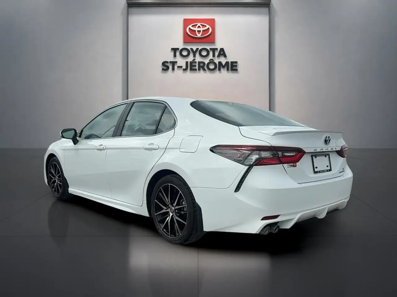 Toyota Camry снимка Toyota Camry