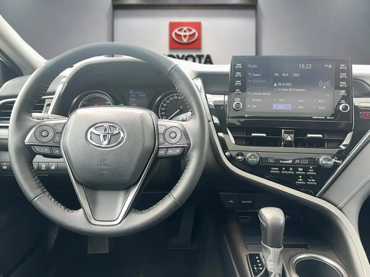 Toyota Camry снимка Toyota Camry