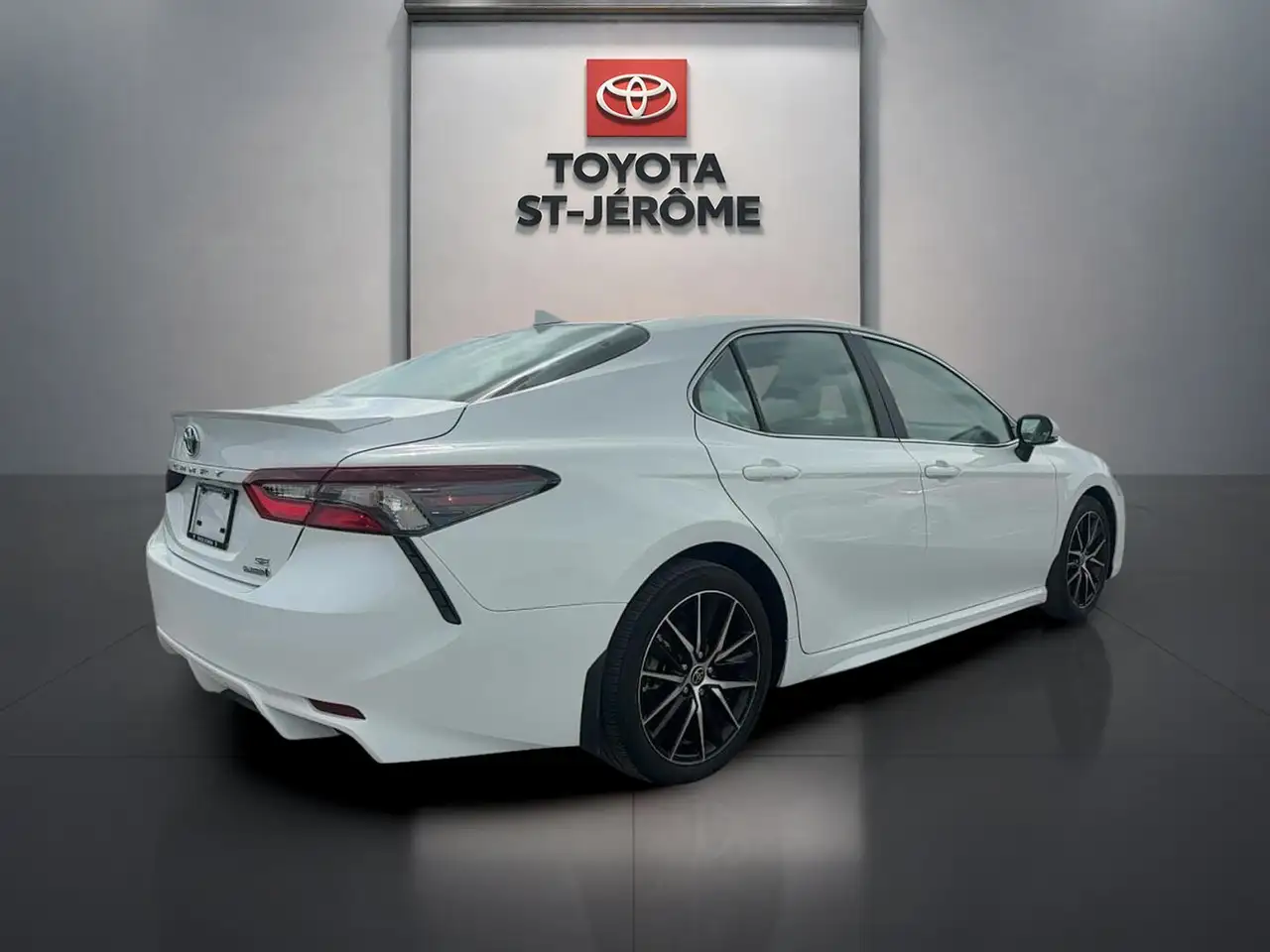 Toyota Camry снимка Toyota Camry