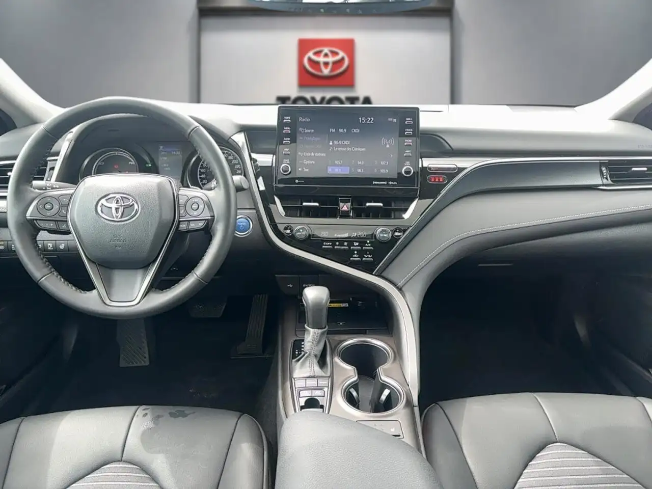 Toyota Camry снимка Toyota Camry