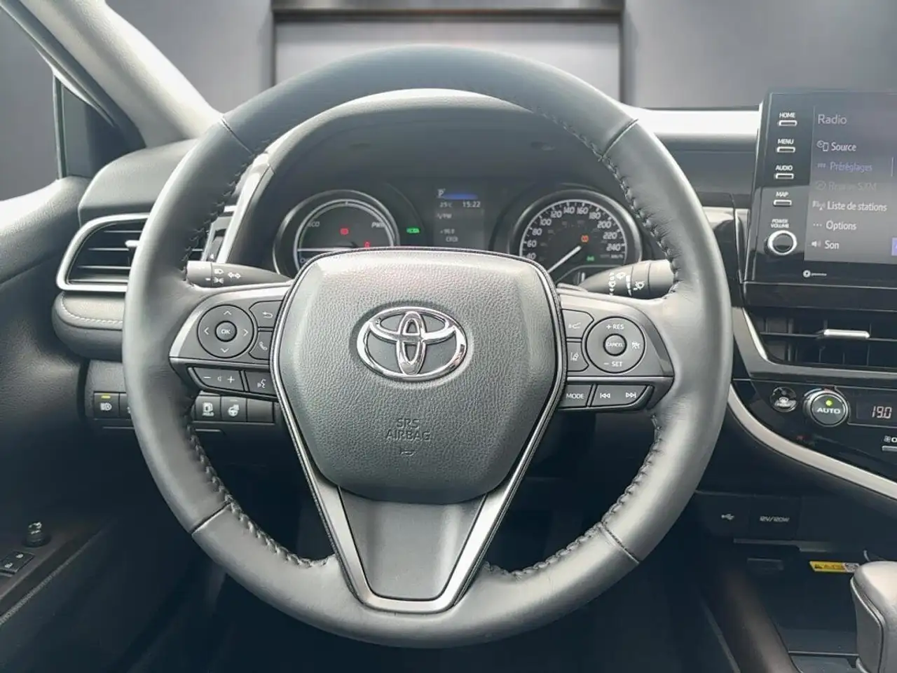 Toyota Camry снимка Toyota Camry