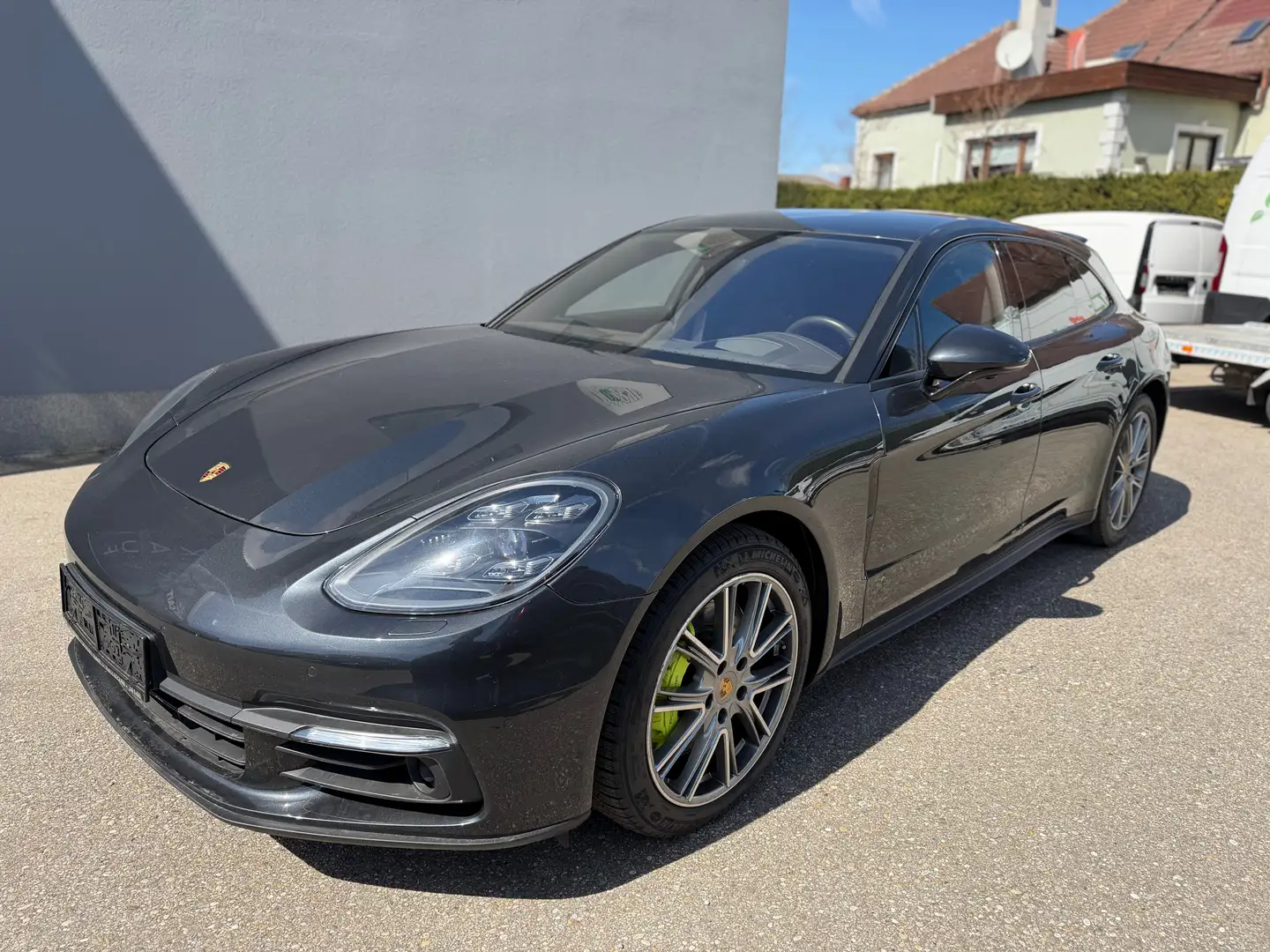 Porsche Panamera 4 E-Hybrid PHEV Sport Turismo Aut. Grau - 1