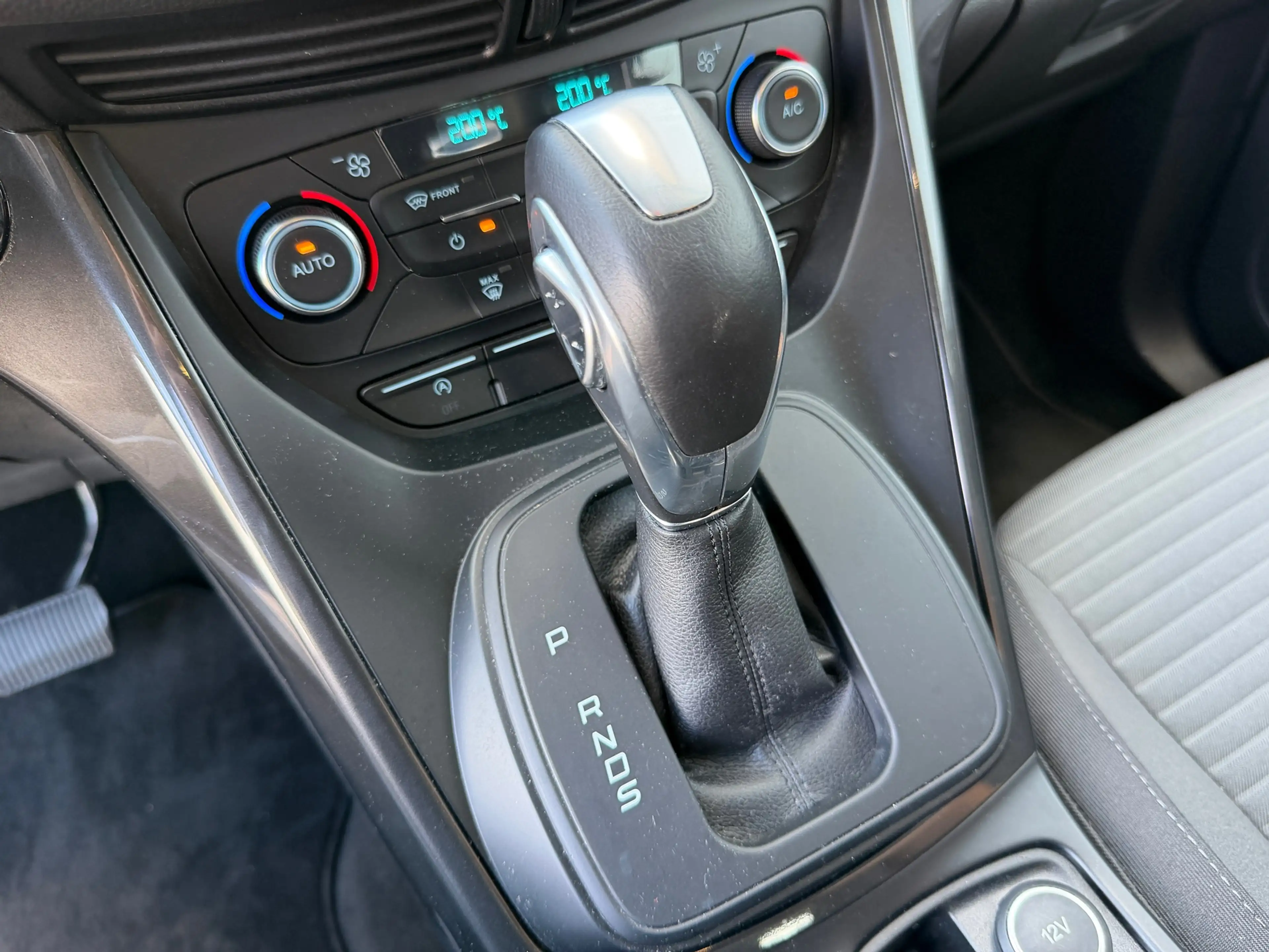 Ford C-Max 1.5 Titanium Automaat [ Navi,apple car,camera,lmv — photo 23