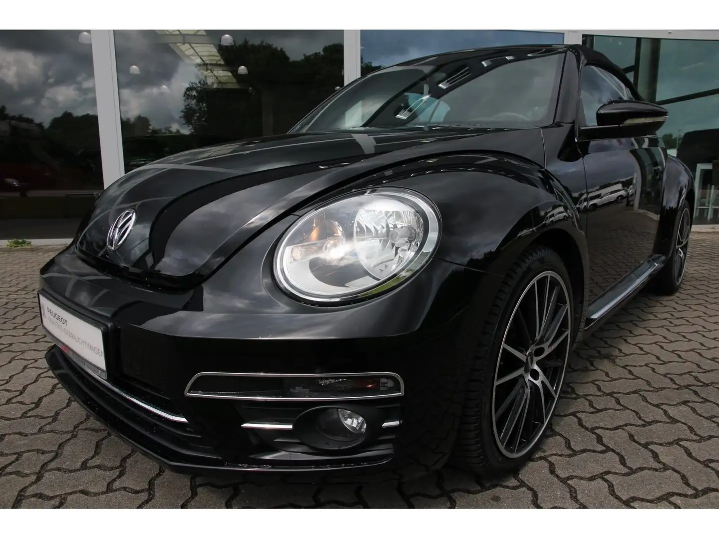 Volkswagen Beetle Cabriolet 1.2 TSI BMT Černá - 2