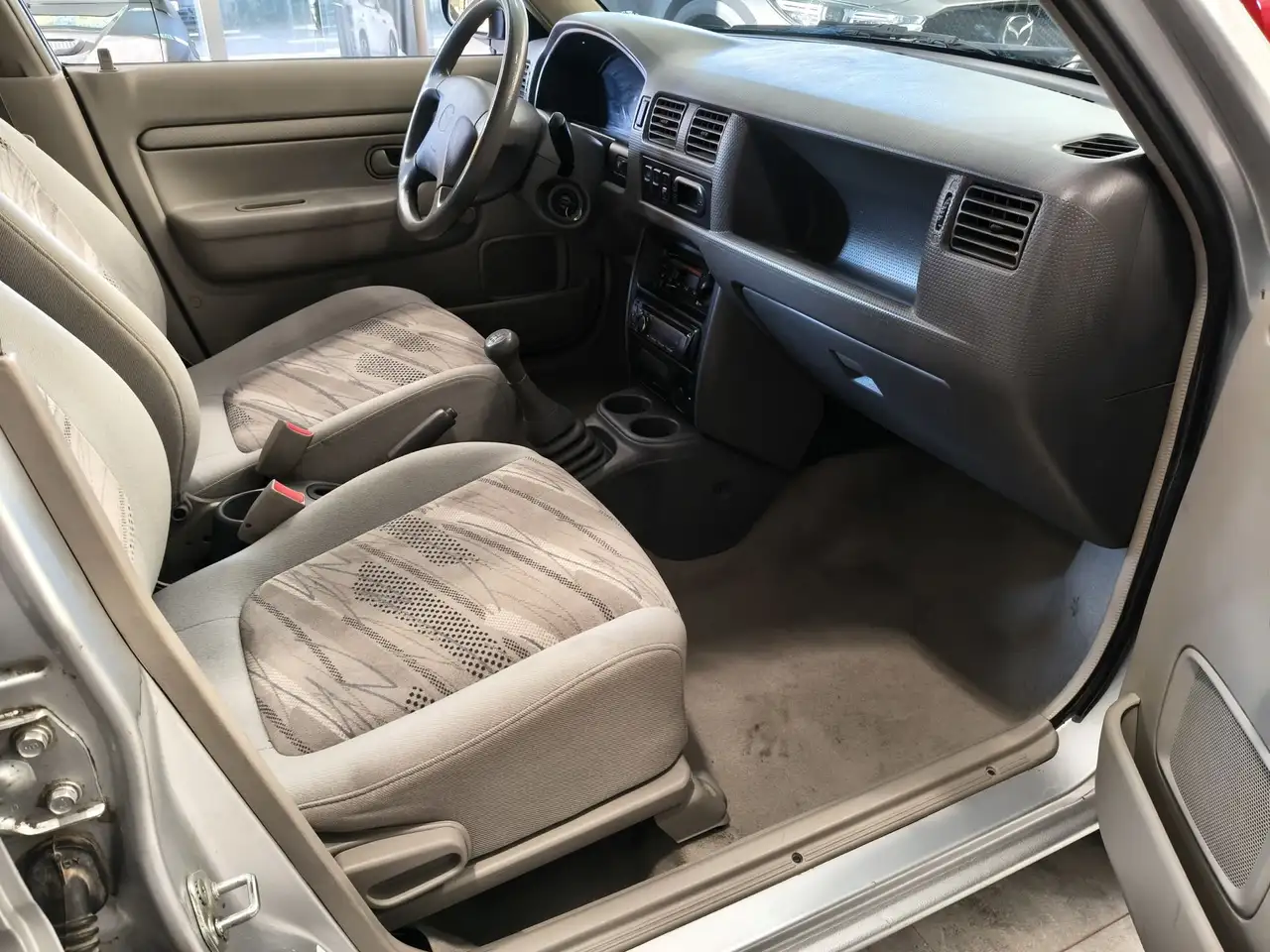 Mazda Demio 1.3i SI, foto 10