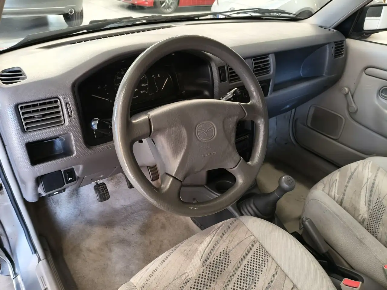 Mazda Demio 1.3i SI, foto 8