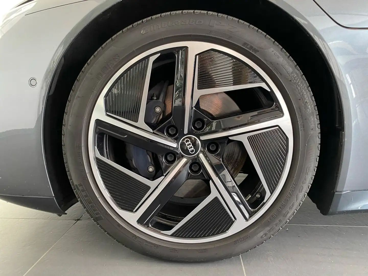 Audi e-tron GT quattro PANO+360°+ACC+ETRON-SPORTSOUND Grijs - 2