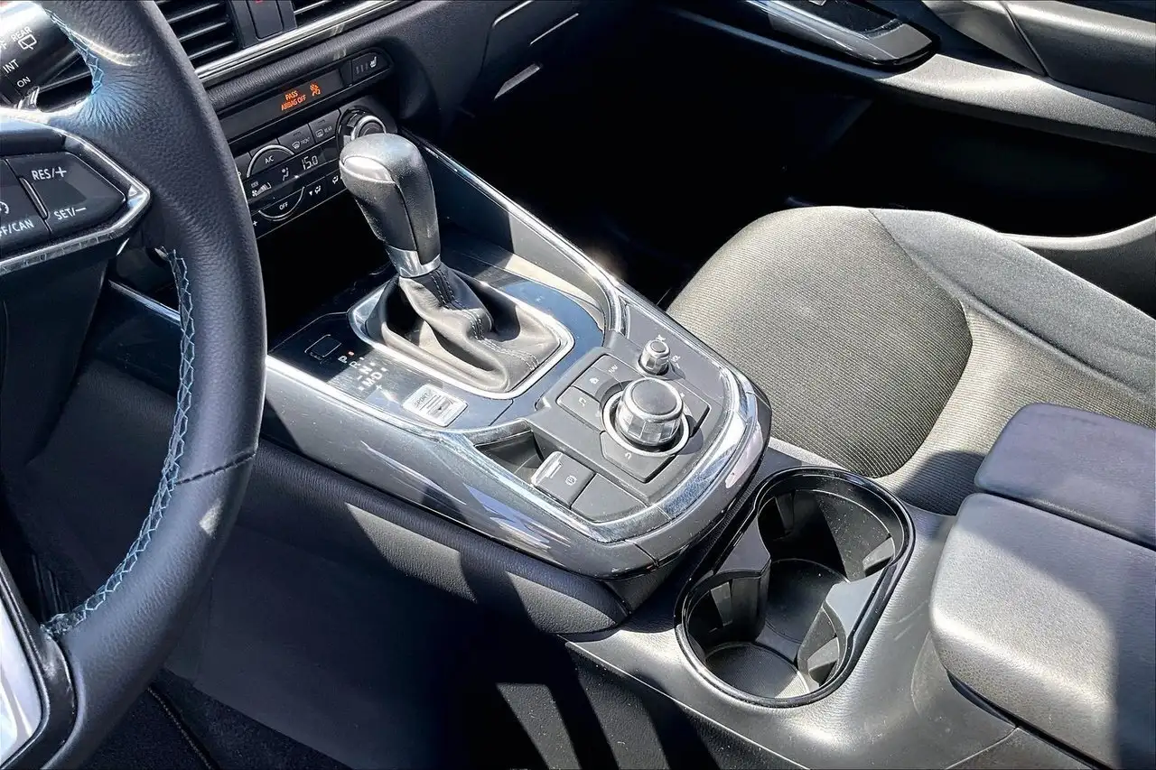 Mazda CX-9 photo Mazda CX-9