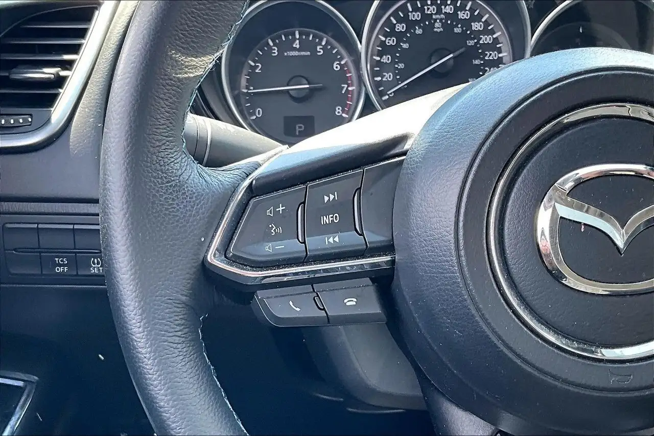 Mazda CX-9 photo Mazda CX-9