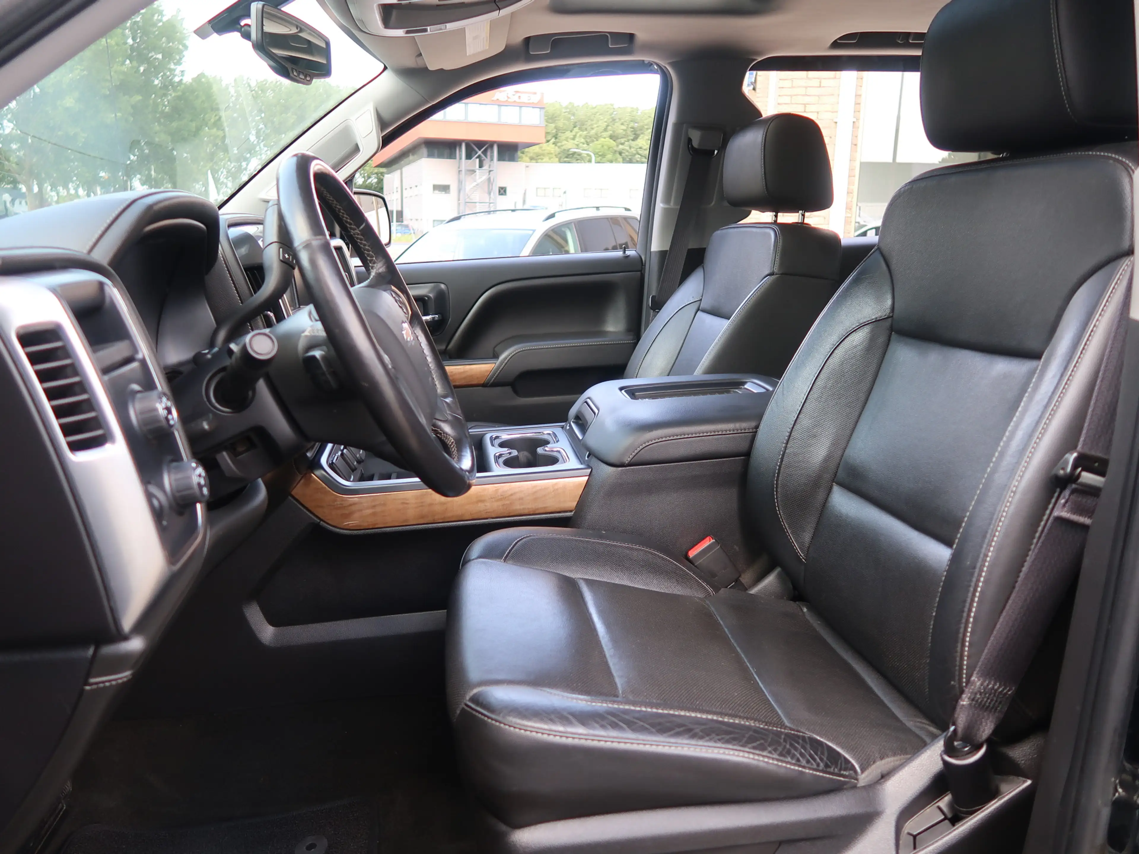 Chevrolet Silverado 4WD LTZ Crewcab High Mountain 3500Kg Trekhaak — photo 10