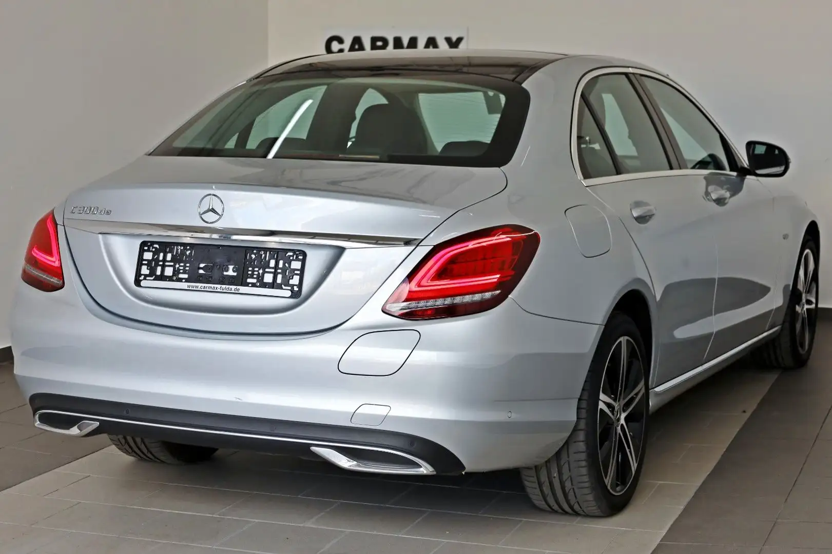 Mercedes-Benz C 300 de Lim. Avantgarde Leder,Navi,LED,Panorama Stříbrná - 2
