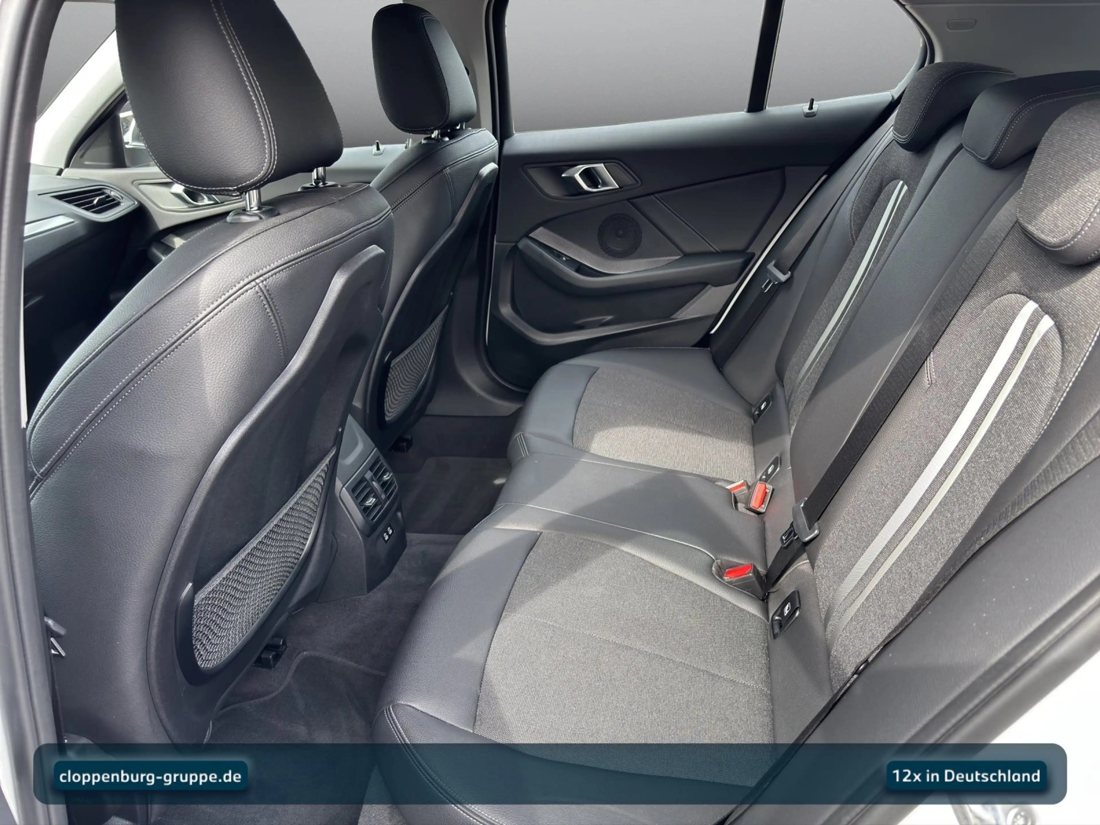 BMW 118 i Advantage Navi+SHZ+KeyGO+HiFi+Spurass.+Ambi — photo 20