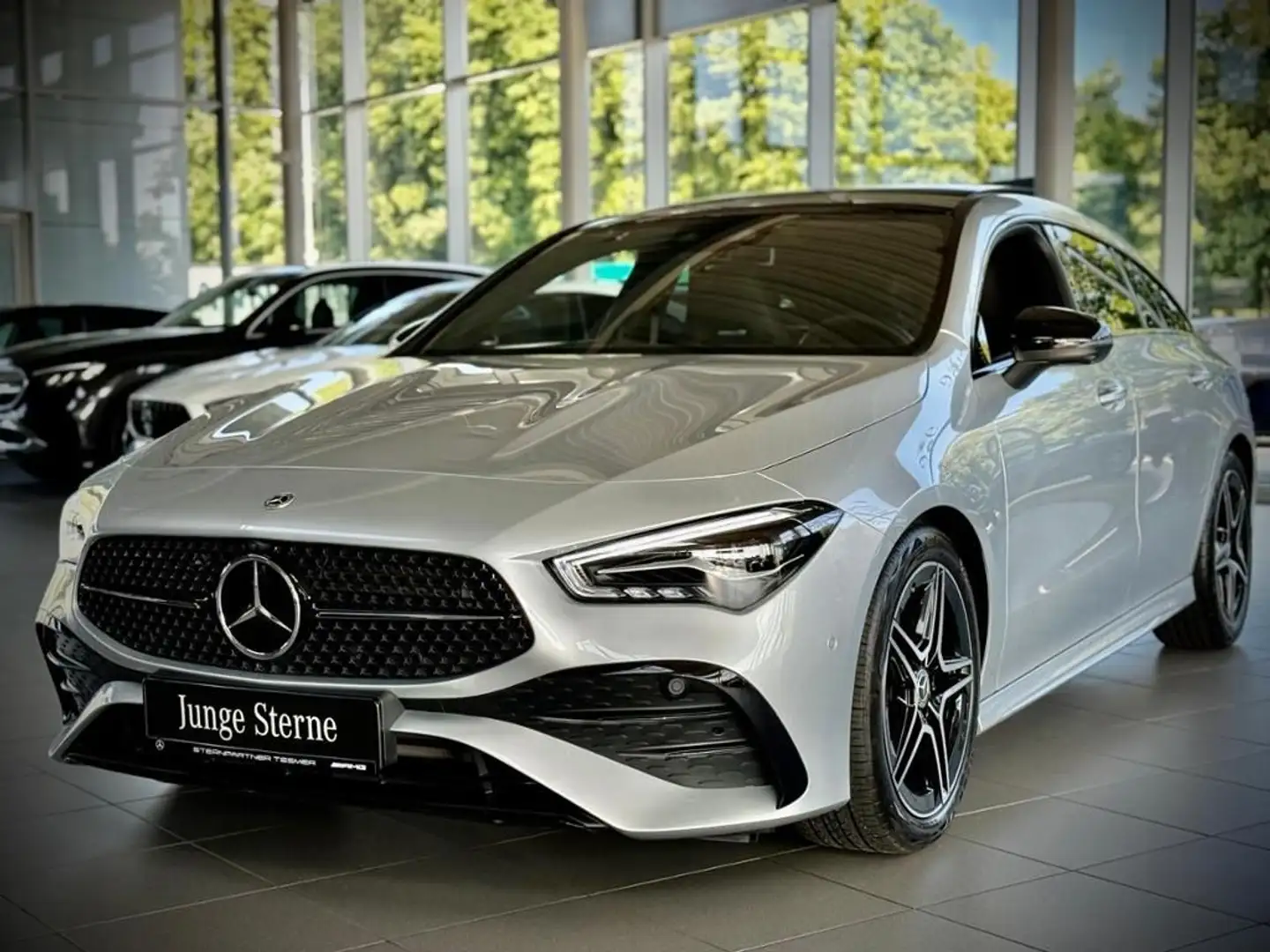 Mercedes-Benz CLA 220 CLA 220 d SB AMG+Night+360+AHK+PANO+Lenkradheiz Plateado - 2