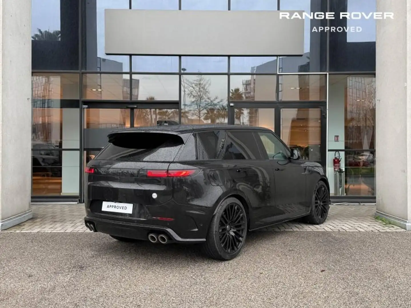 Land Rover Range Rover Sport 4.4 P635 635ch MHEV Dynamic SV Edit One Obsidian B - 2