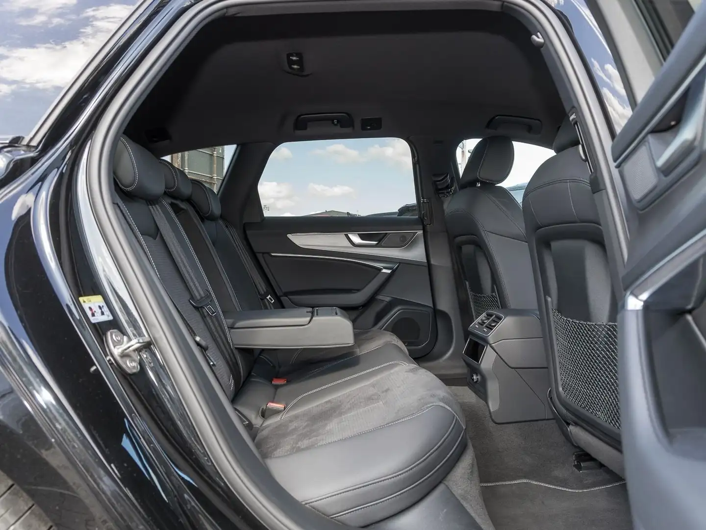 Audi A6 A6 Avant 40 2.0 tdi mhev 12V S line quattro Zwart - 2