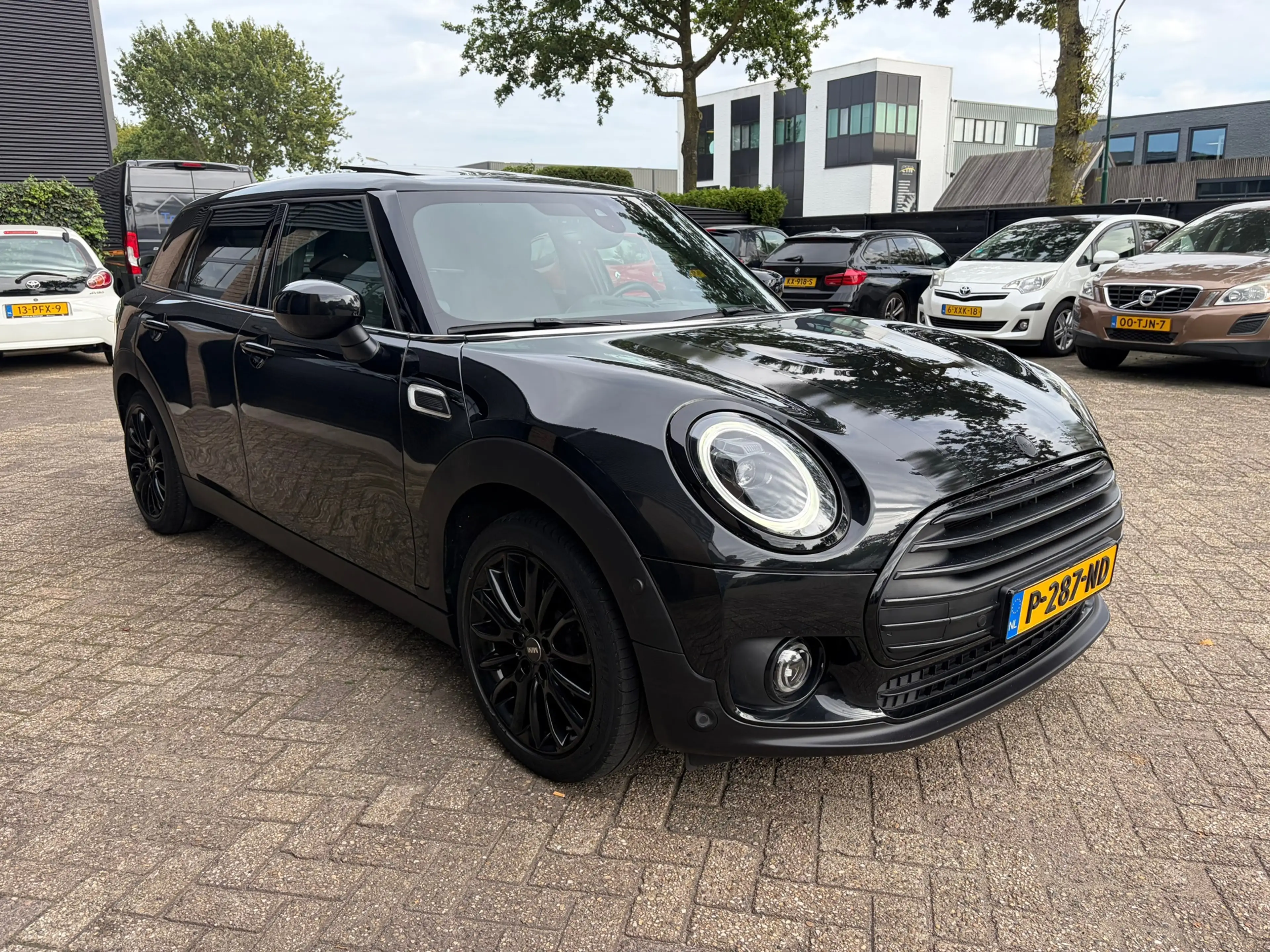 MINI Cooper Clubman 1.5 Business Edition H&K Pano Leder Stoelverwarmin — photo 4