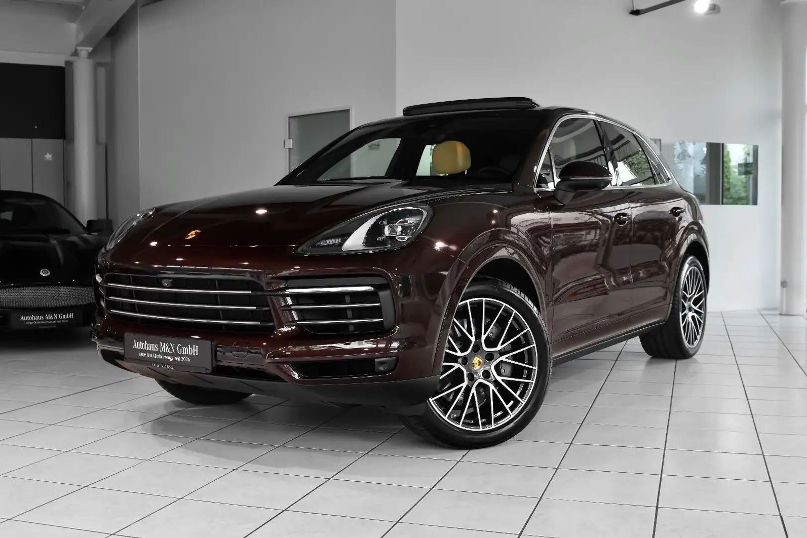 Porsche Cayenne S *BOSE* Pano* Softclose* AHK* Braun - 1