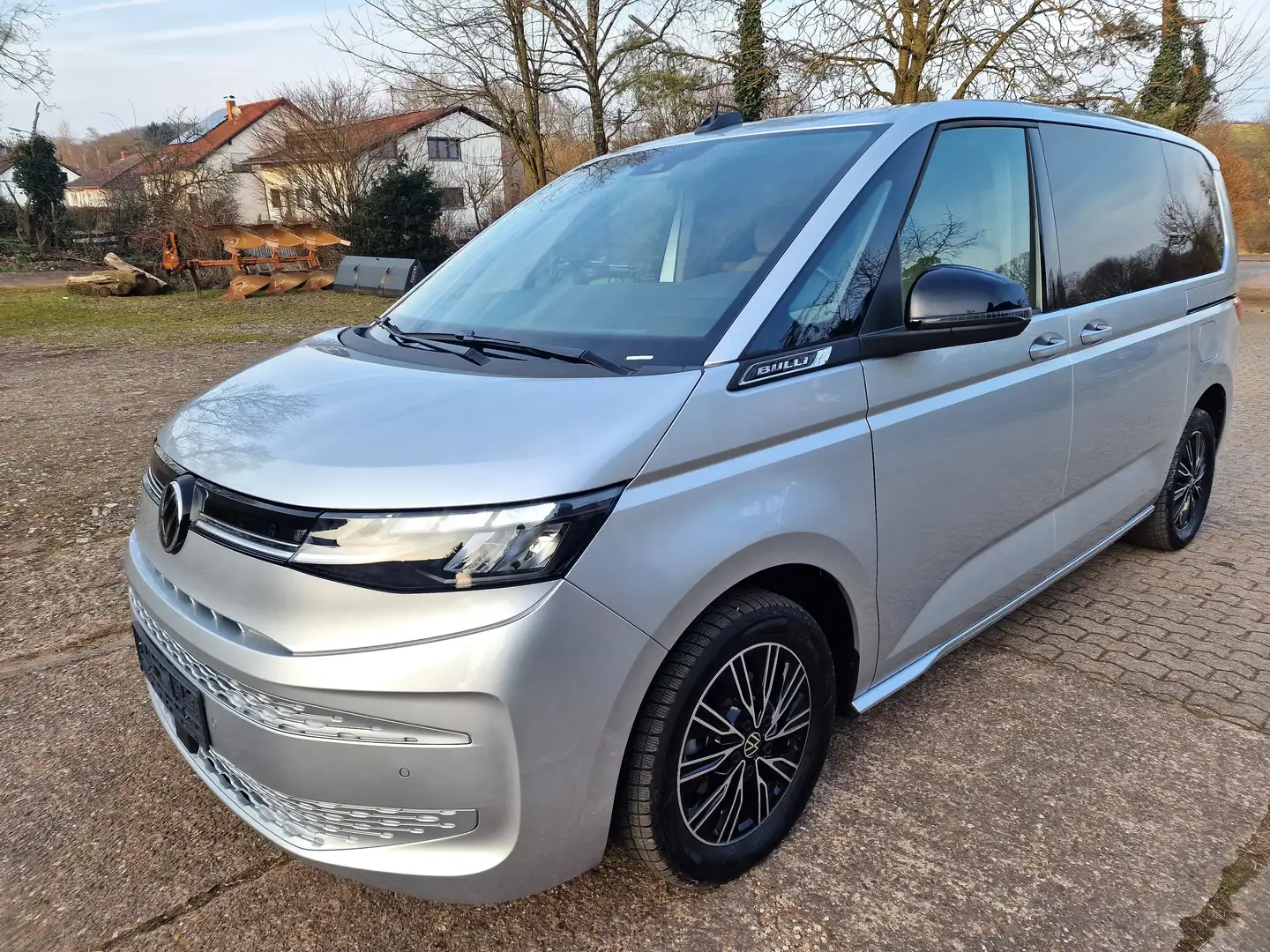 Volkswagen T7 Multivan 2.0 TDI DSG Life Gris - 1