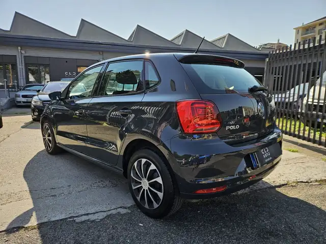 Volkswagen Polo view 6