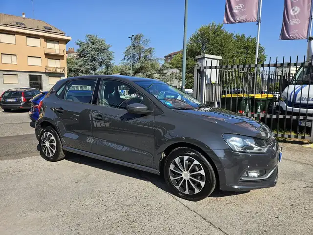 Volkswagen Polo view 3