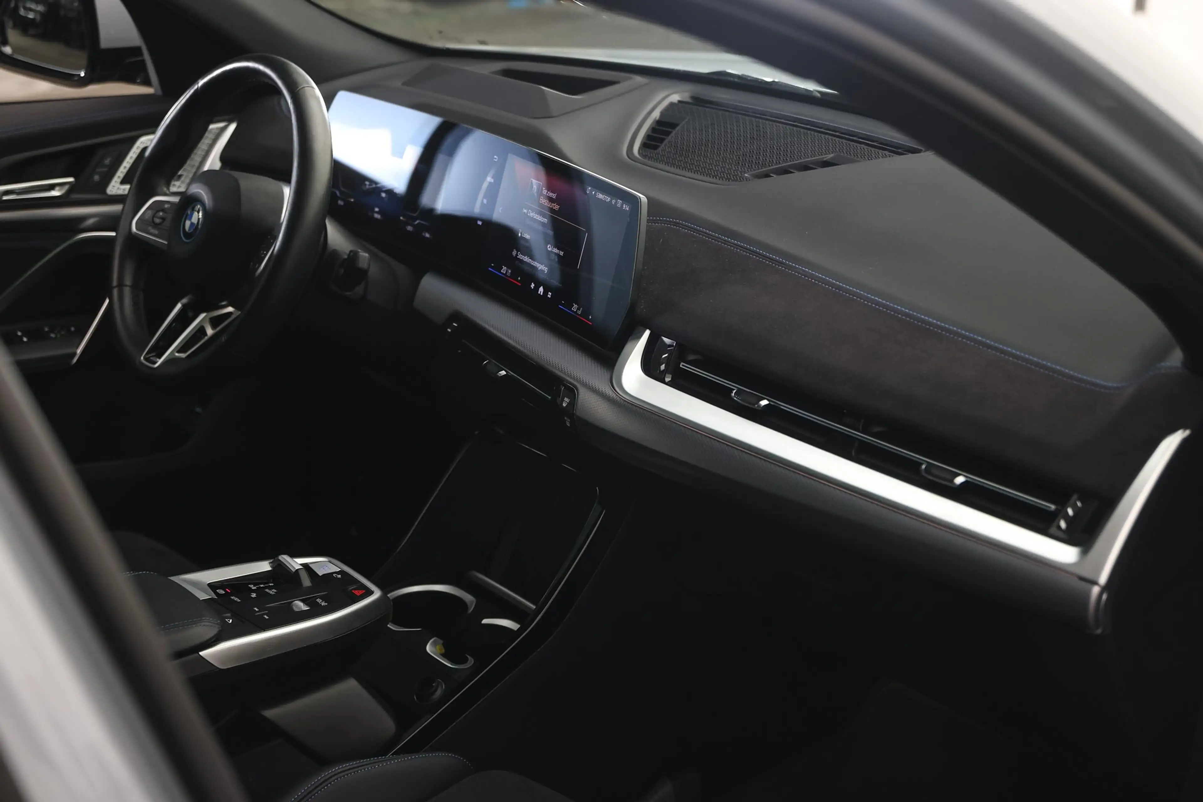 BMW iX2 xDrive30 M Sport / Panoramadak / Sportstoelen / He — photo 9