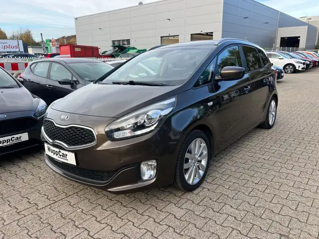 Kia Carens FIFA World 7-SITZER*NAVI*KAMERA*TEMP*AHK*