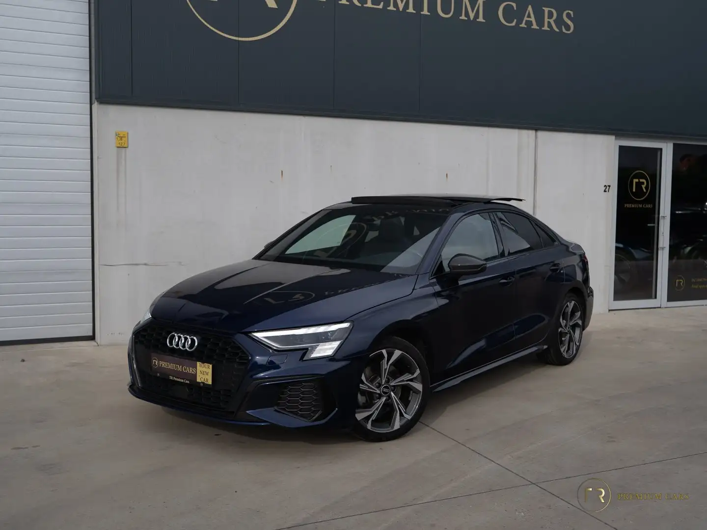 Audi A3 35 TFSI l Limousine l Full S-Line l Pano l Carplay Blauw - 1