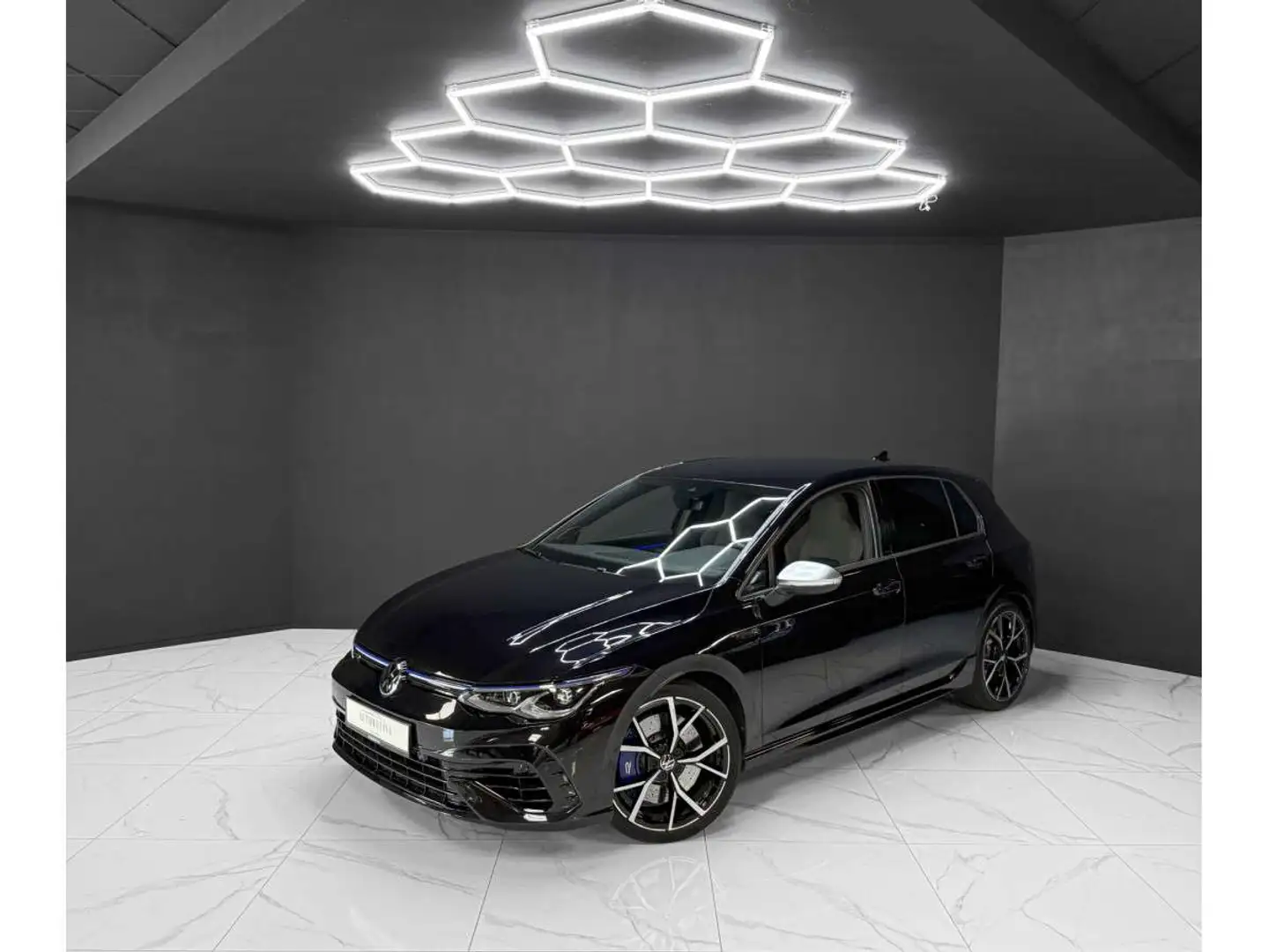 Volkswagen Golf R VIII R 2.0 TSI 4Motion MY23 Zwart - 1