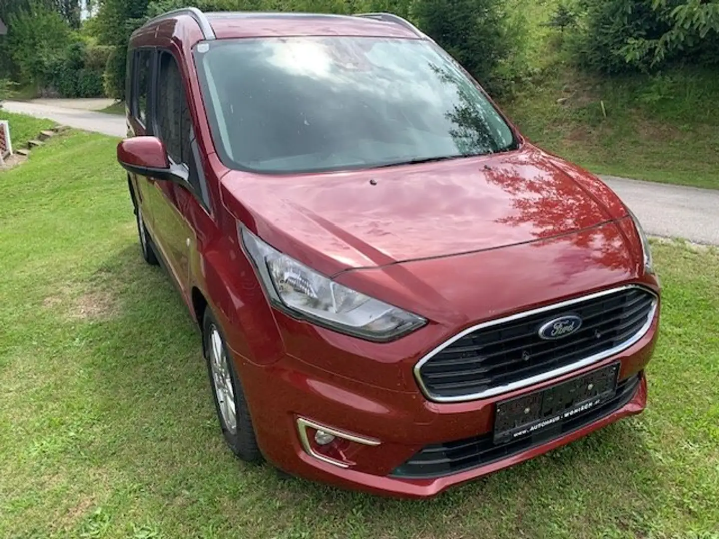 Ford Tourneo Connect Tourneo Connect Titanium TDCi L1 Aut. Titanium Rot - 1