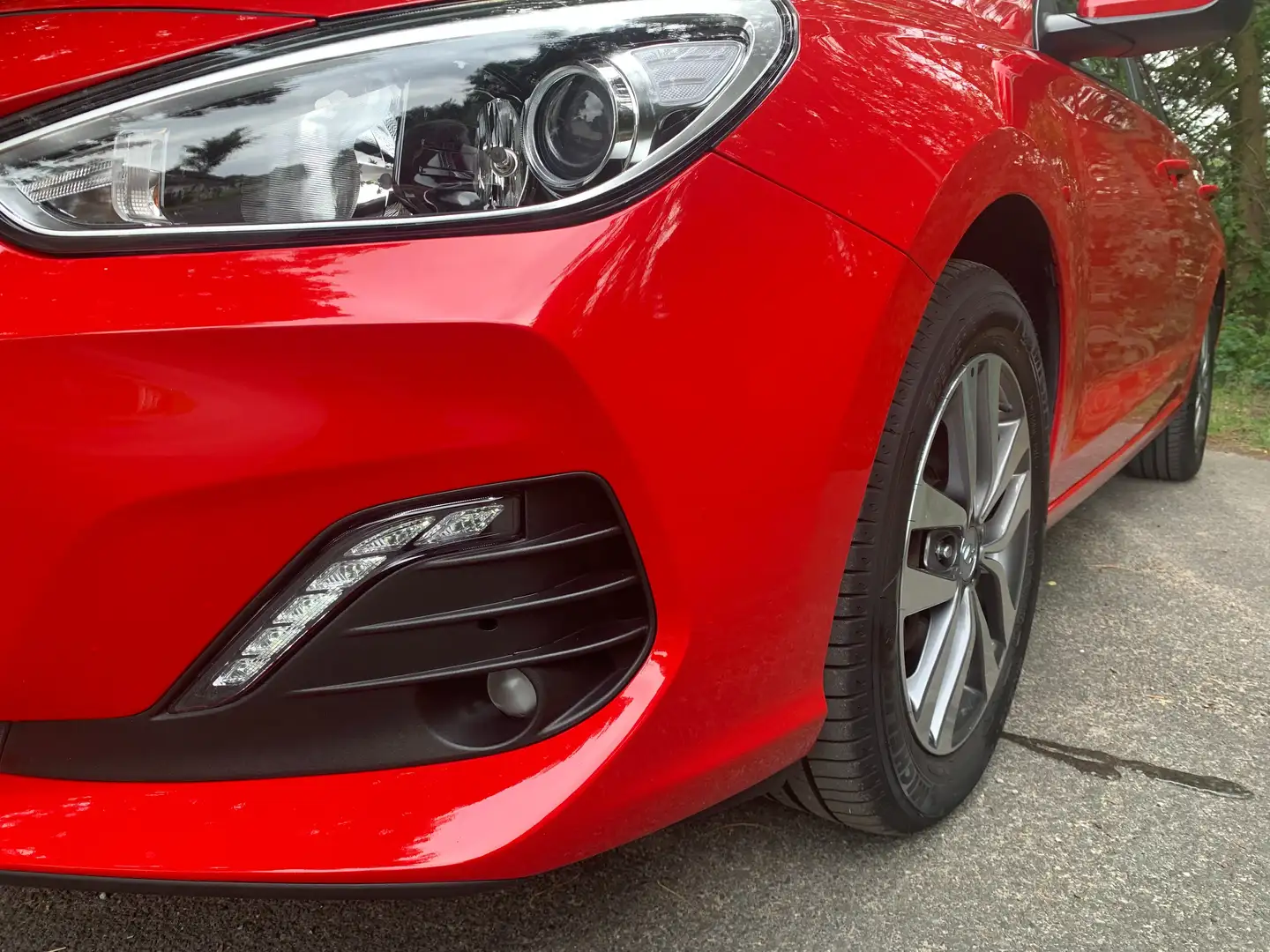 Hyundai i30 i30 1.4 Trend  Apple CarPlay/ A. Auto Kamera Rot - 1