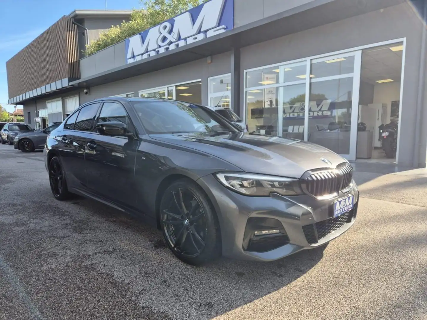 BMW 318 d 48V Auto Msport #BLACK PACK Gris - 1