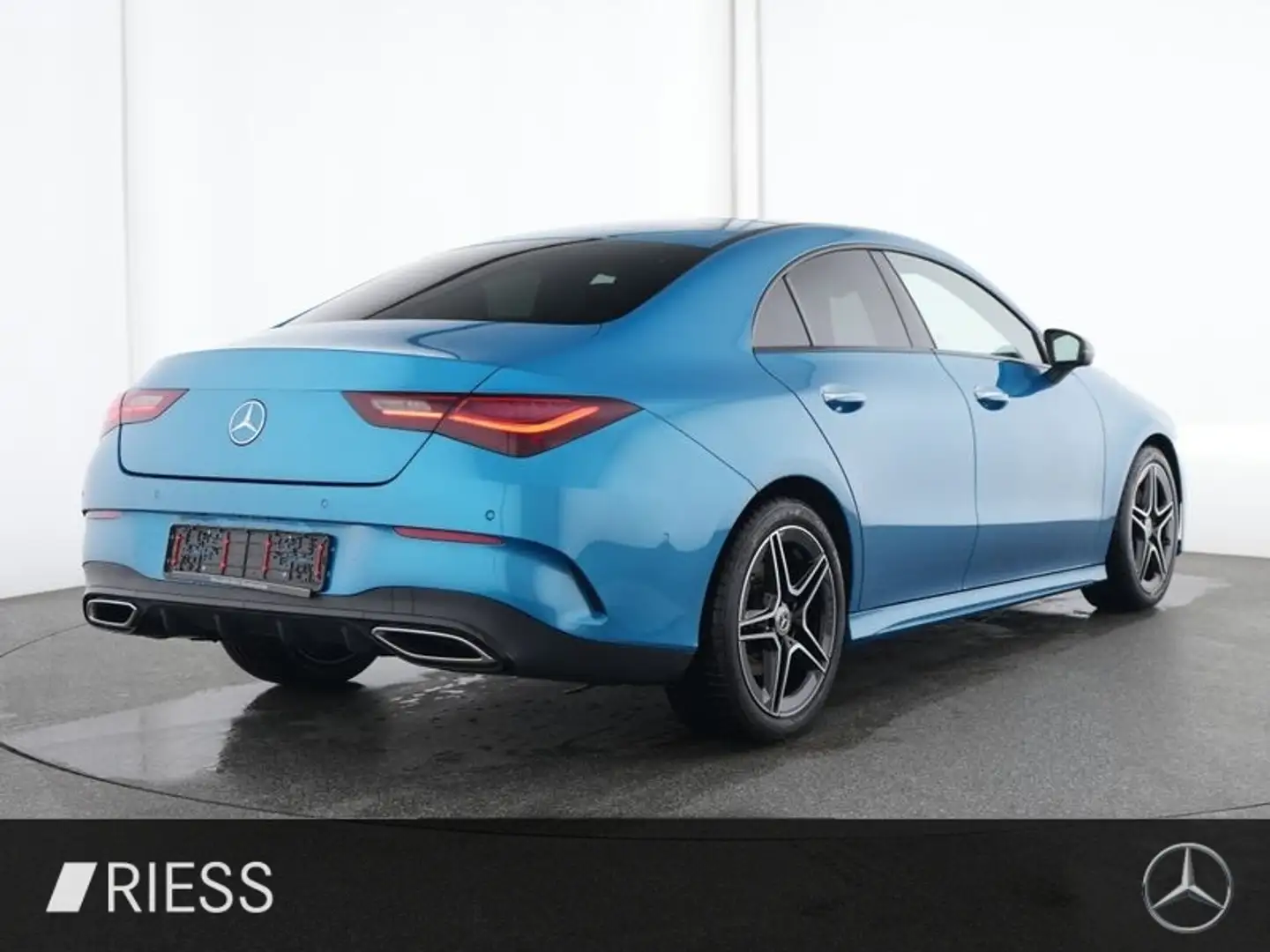 Mercedes-Benz CLA 200 d AMG Sport Night LED Pano W-Paket Keyless Blau - 2