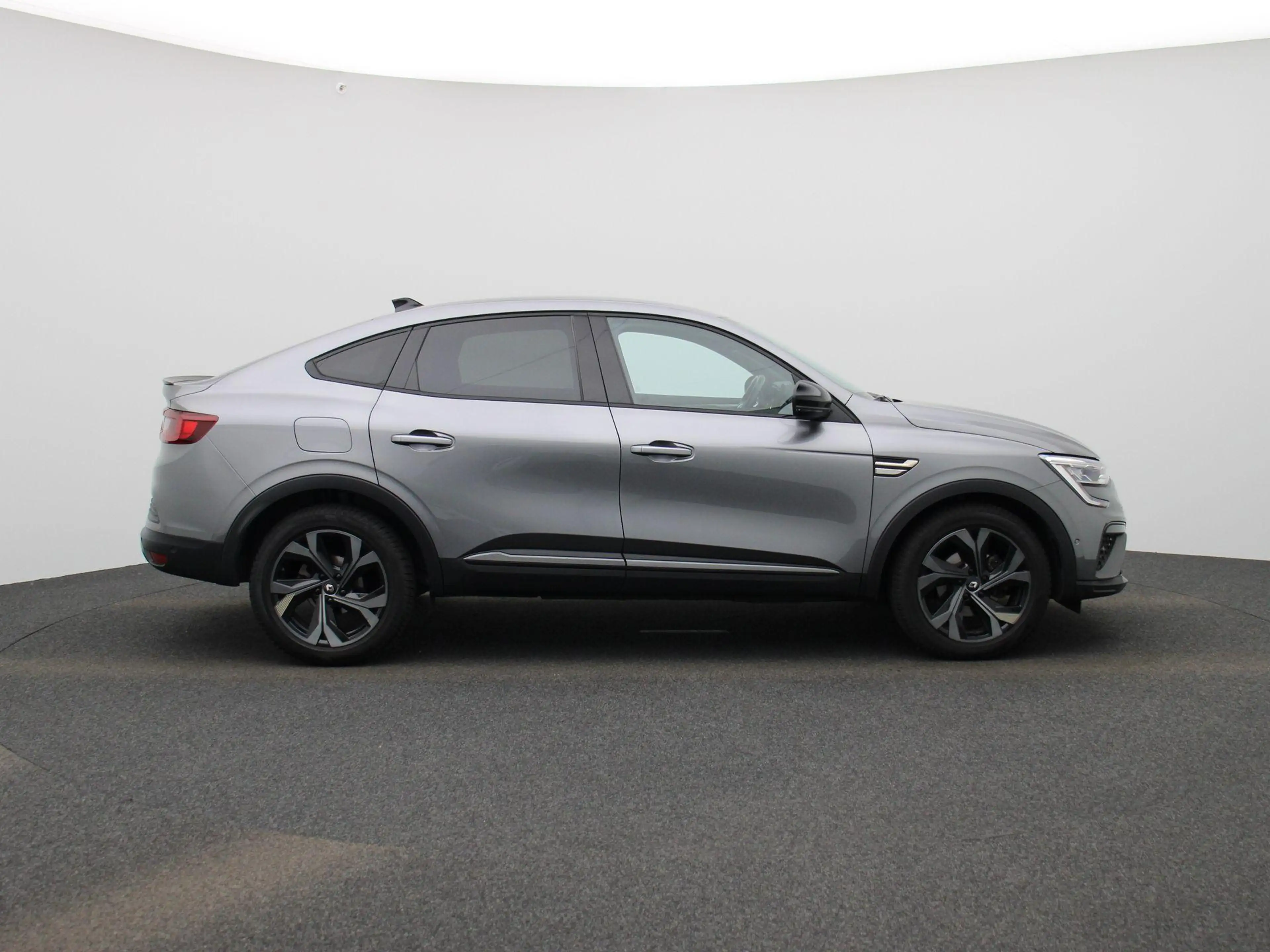 Renault Arkana 1.6 E-Tech hybrid 145 E-Tech engineered | BOSE Pre — photo 6