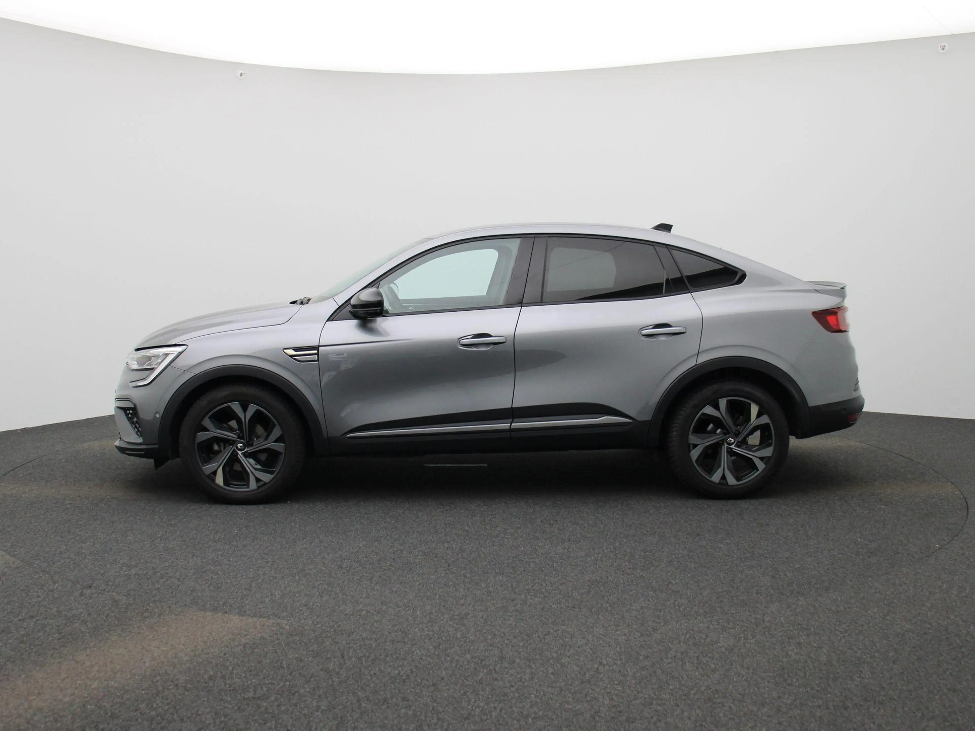 Renault Arkana 1.6 E-Tech hybrid 145 E-Tech engineered | BOSE Pre — photo 4
