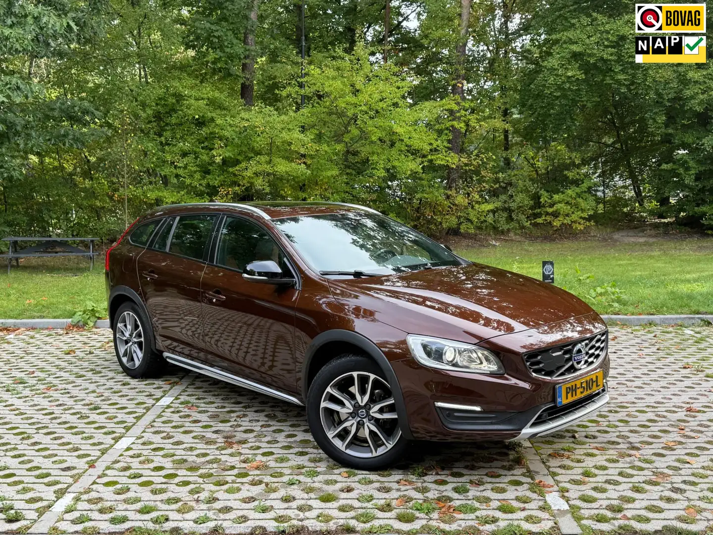 Volvo V60 Cross Country 2.0 T5 Polar+ Brun - 1