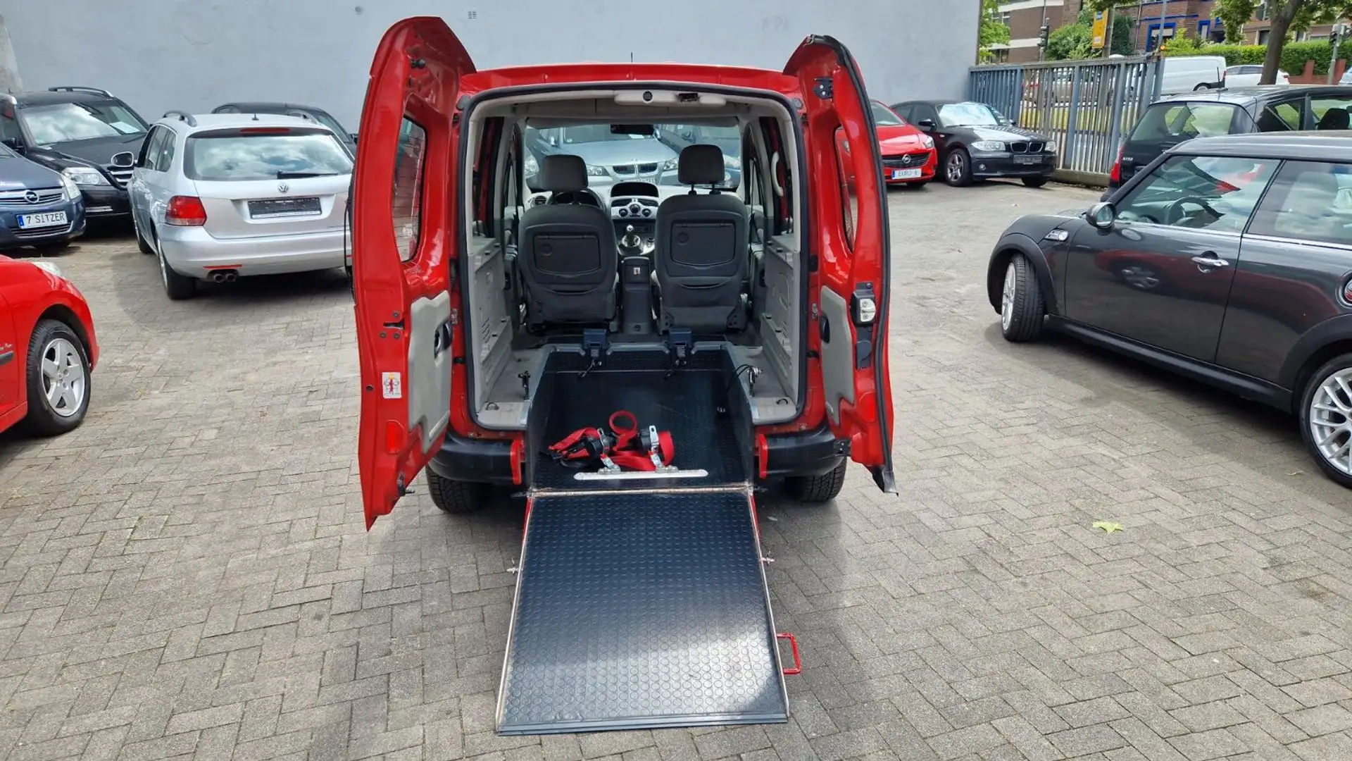 Renault Kangoo 1.5 dCi Privilege Behindertengerecht-Ramp Rojo - 2