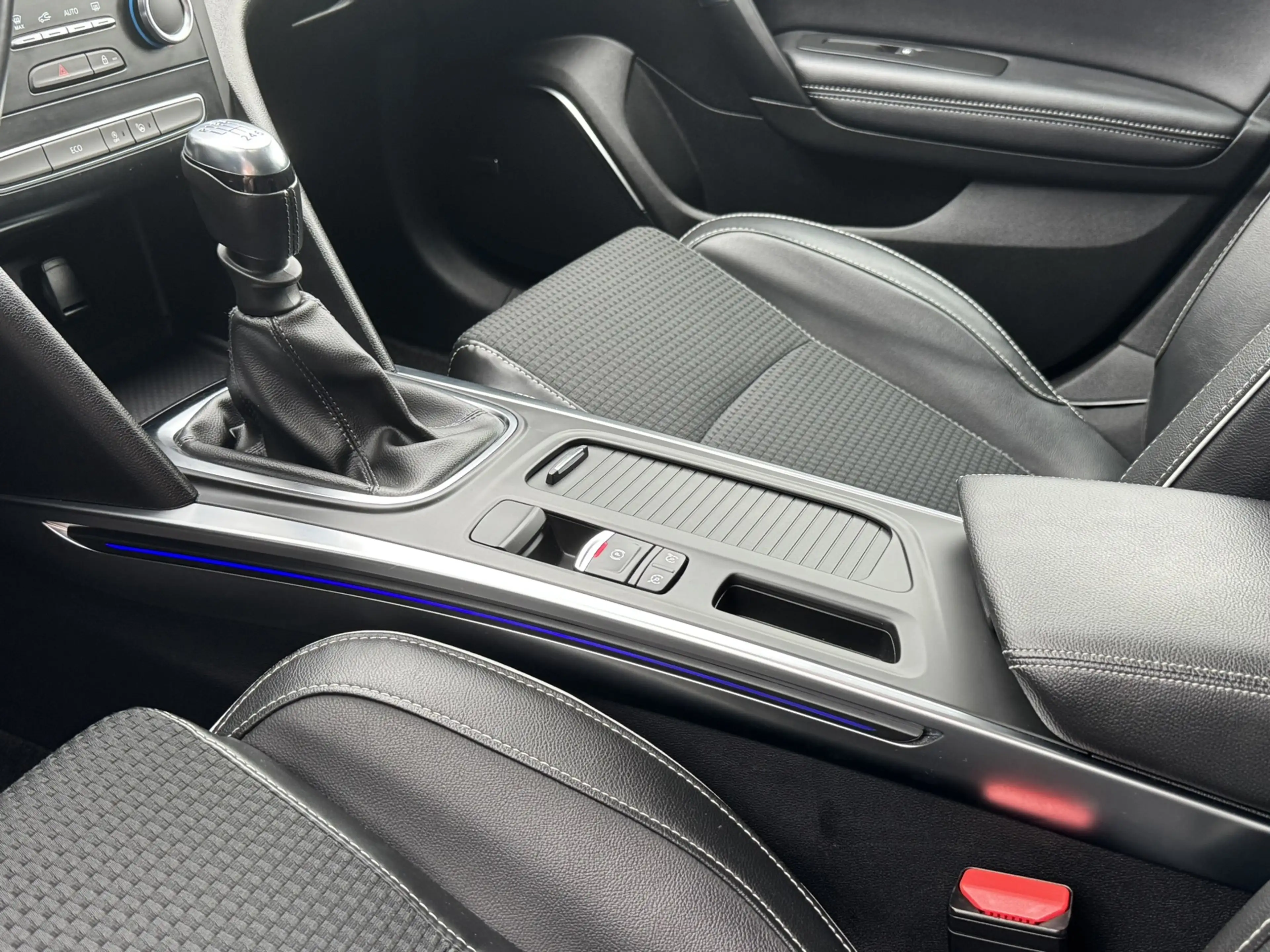Renault Megane 1.2 TCe Bose - Veel opties - Compleet onderhouden — photo 10