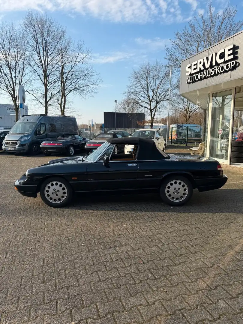 Alfa Romeo Spider Schwarz - 2