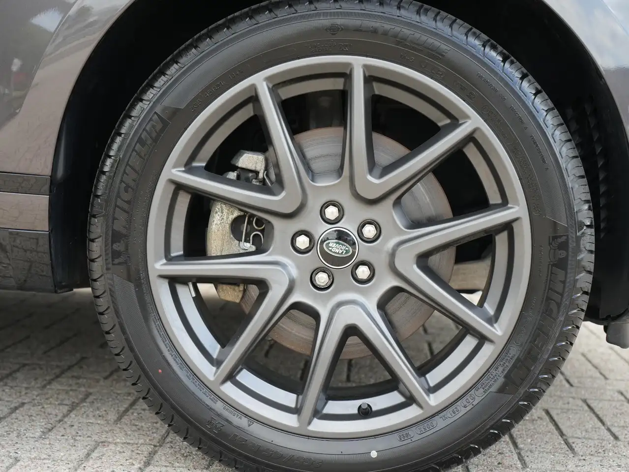 Land Rover Range Rover Velar 2026