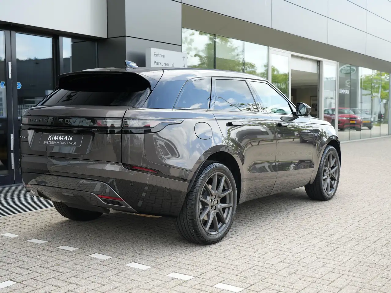 Land Rover Range Rover Velar 2026 — фото 6
