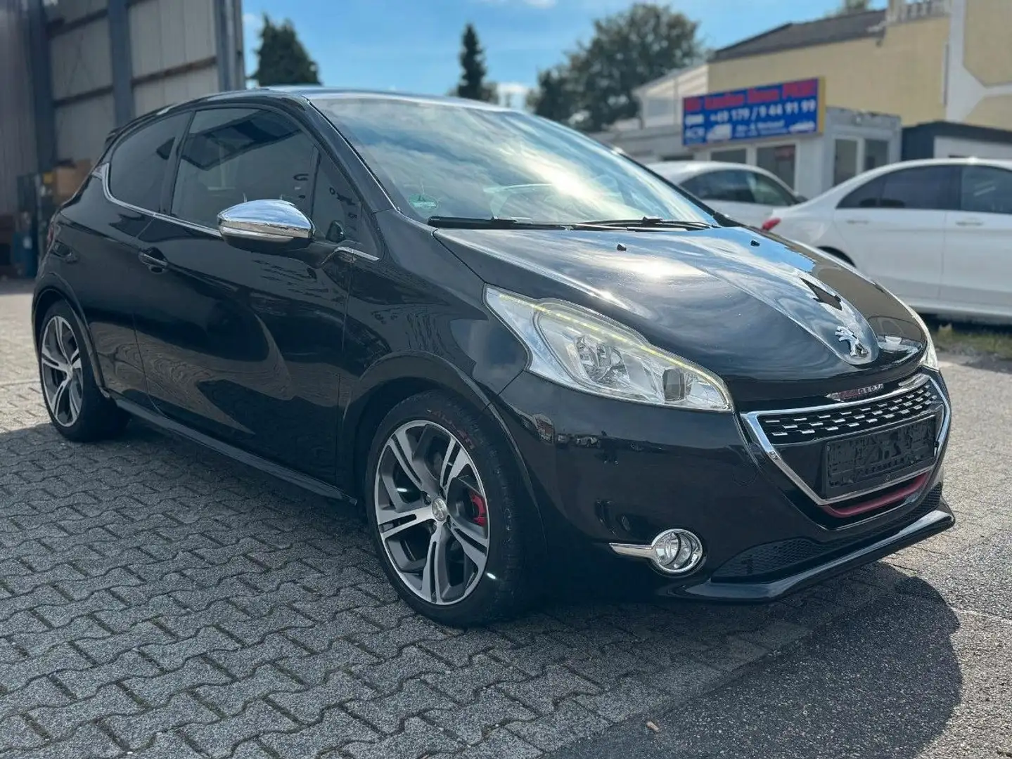 Peugeot 208 GTi - 2