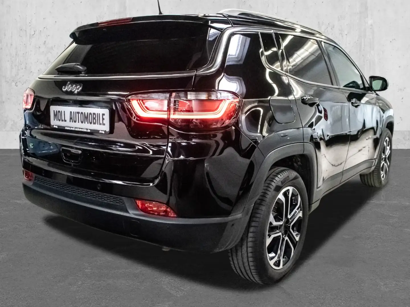 Jeep Compass Limited Mild-Hybrid FWD 1.5 MultiAir Mild Hybrid E Schwarz - 2