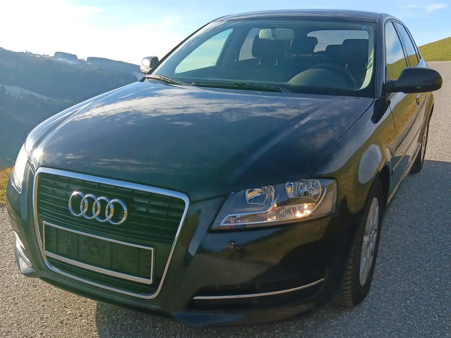 Audi A3 A3+SB+Ambiente+1,6+TDI+DPF+Ambiente Schwarz - 1