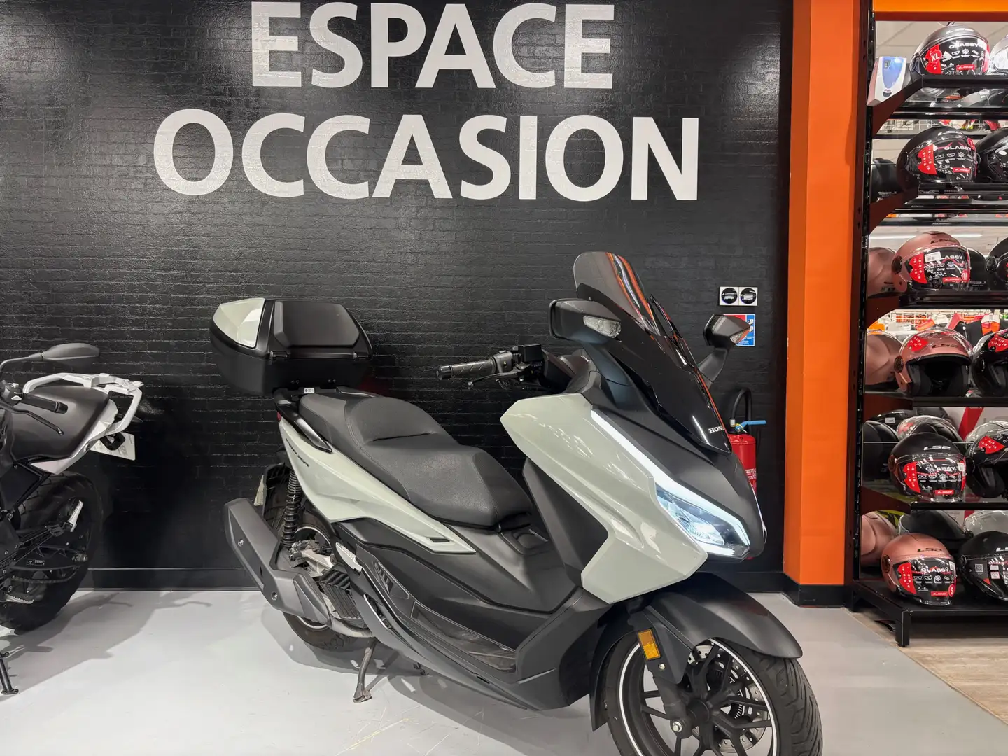 Honda Forza 125 Gris - 1