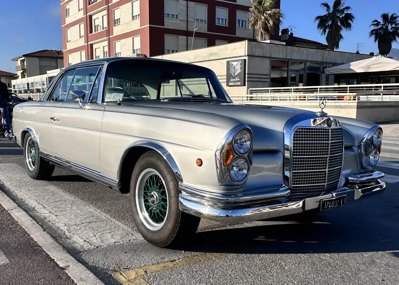 Mercedes-Benz 280 SE Coupe', foto 3