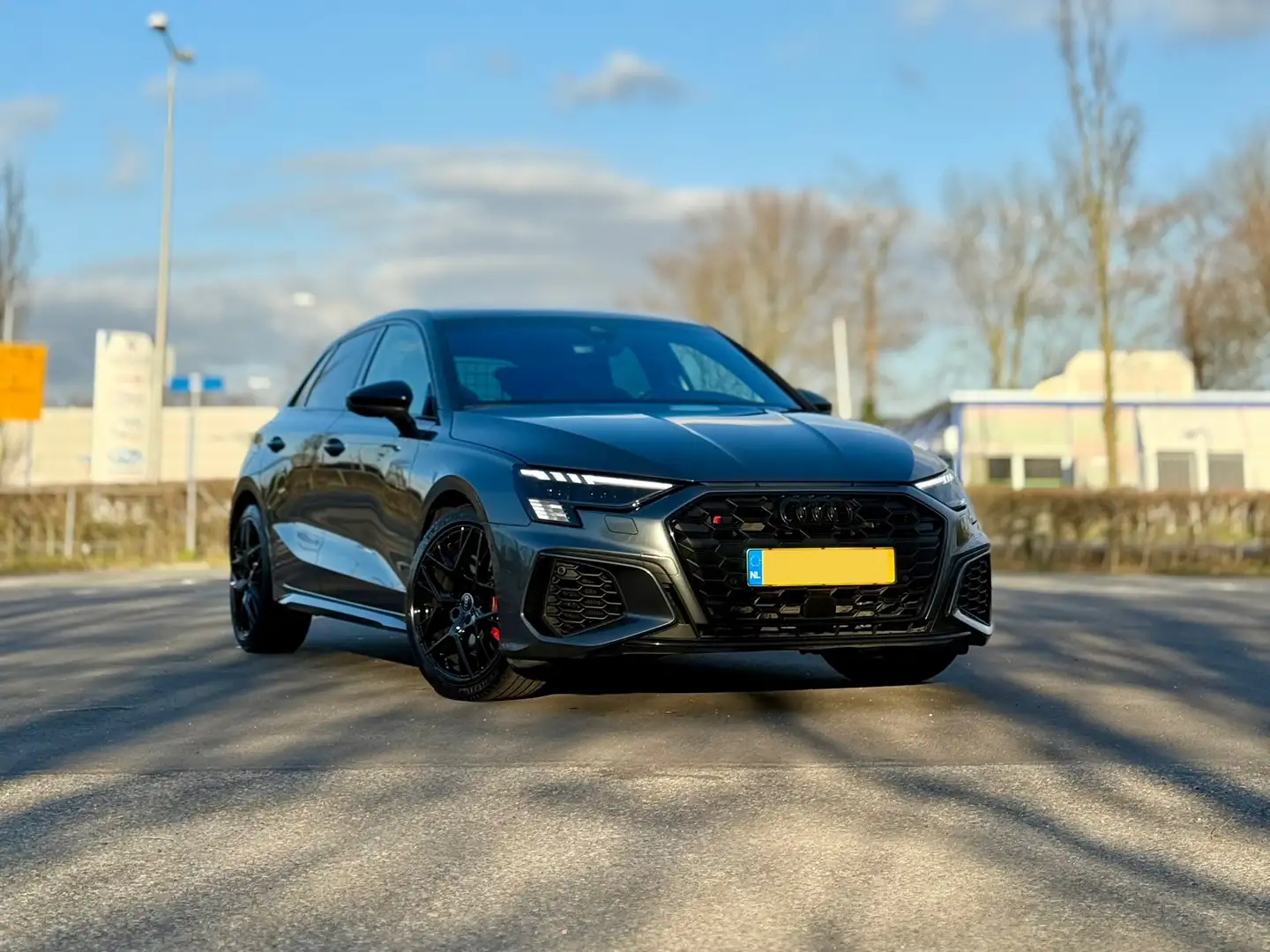 Audi S3 S3 2.0 TFSI quattro Edition One | B&O | LED Grijs - 1